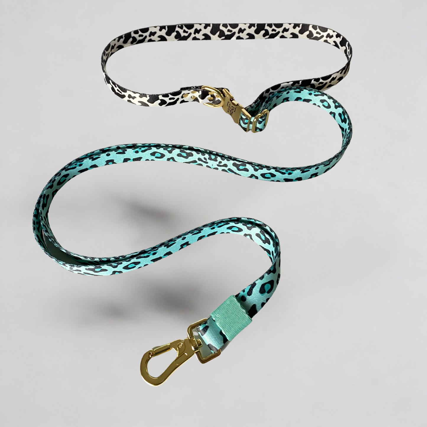 Hundeleine Aqua Camo Detail - Premium Gold-Karabiner und Verschluss