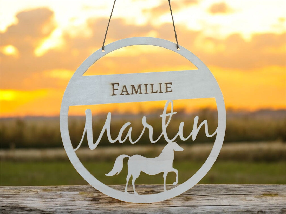 Personalisiertes Türschild aus Holz mit Gravur für Kinderzimmer und Familie