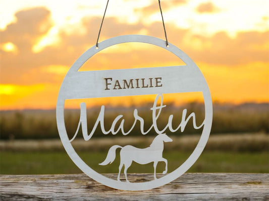 Personalisiertes Türschild aus Holz mit Gravur für Kinderzimmer und Familie