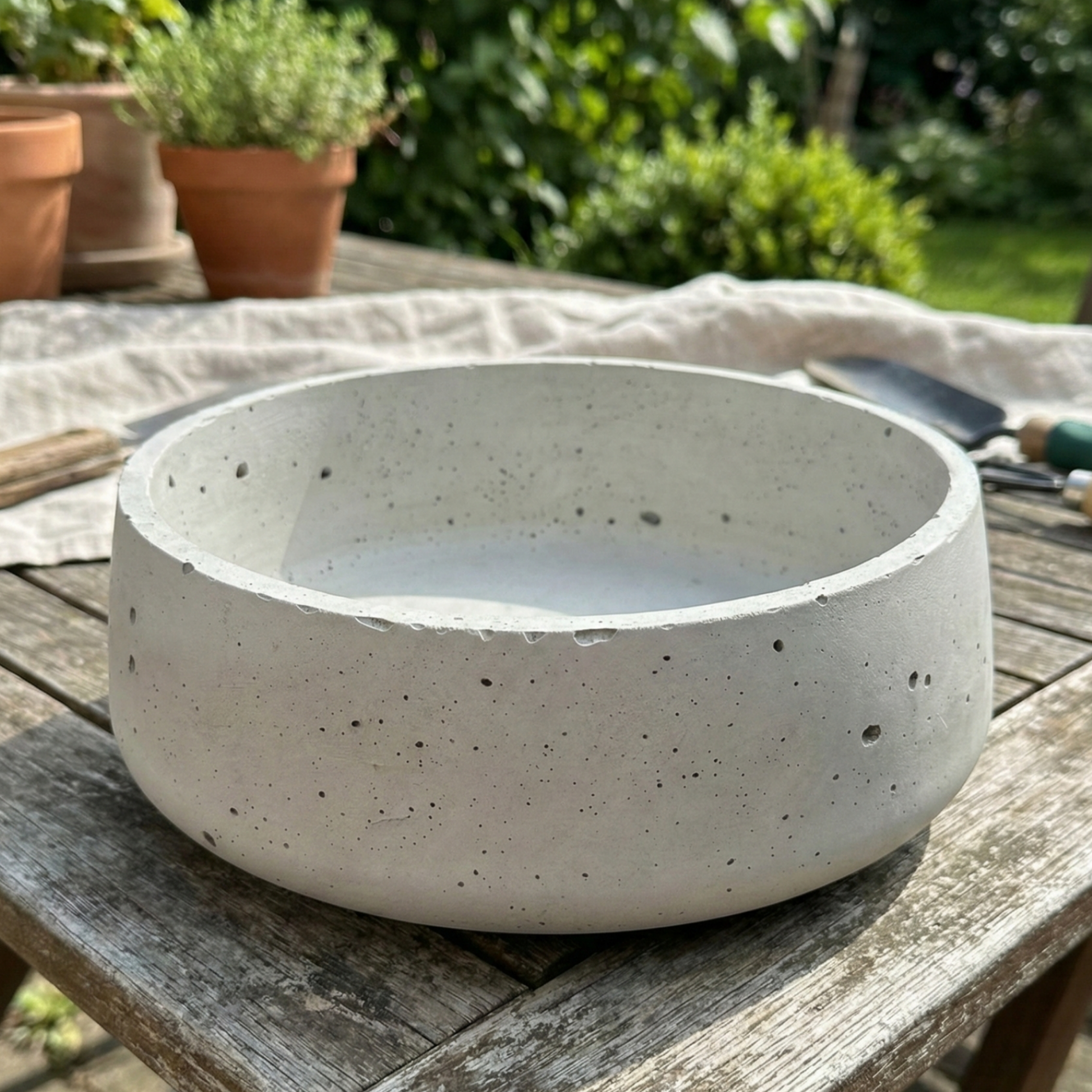 Betonschale handgemacht rund 18cm – Wohnzimmer Deko Beton – Geschenk Einweihung modern

