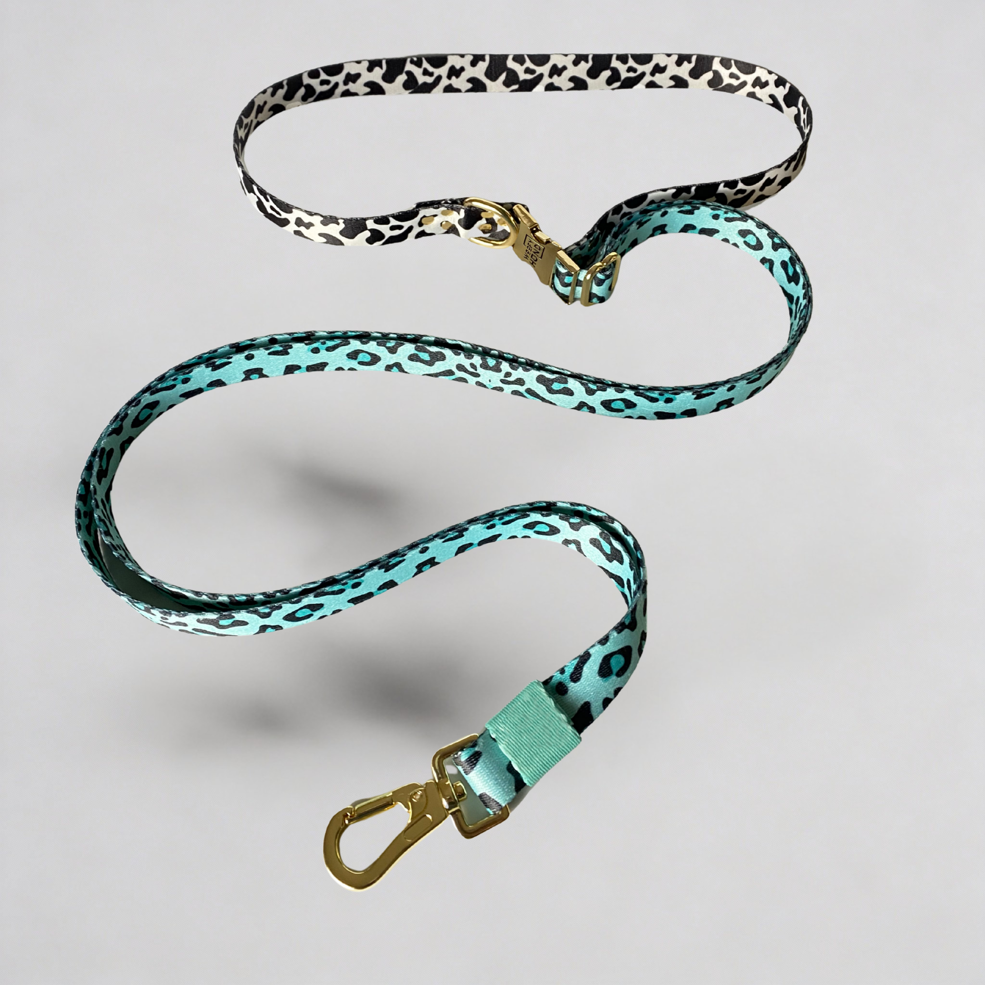 Hundeleine Aqua Camo Detail - Premium Gold-Karabiner und Verschluss