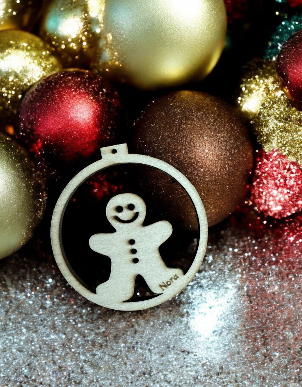 Personalisierbare Weihnachtsanhänger aus Holz