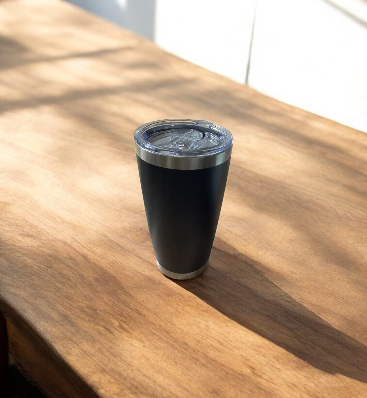 Personalisierbarer Thermobecher in Schwarz