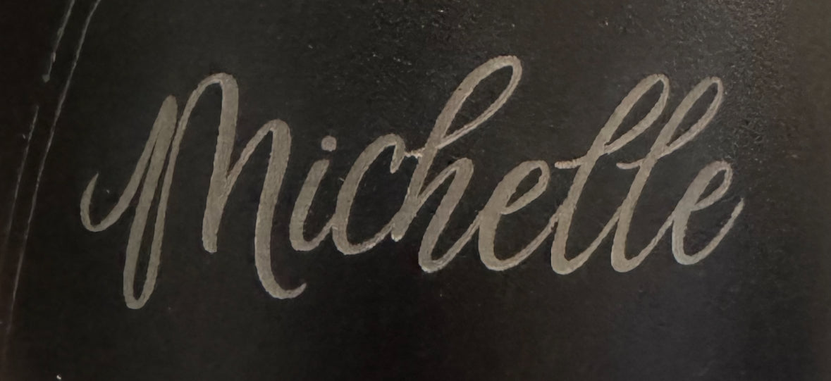 Personalisierbarer Thermobecher in Schwarz