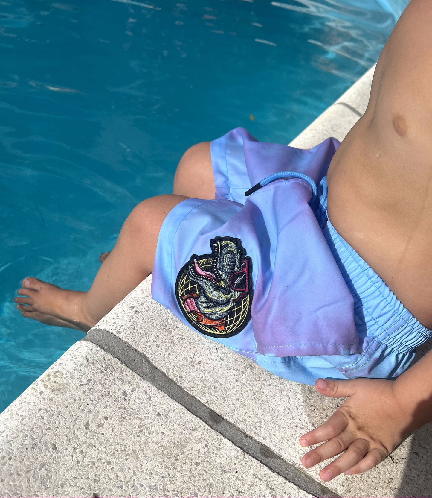 Jungen Badehose Dinosaurier – Magic Badeshorts für Kinder 4–7 Jahre