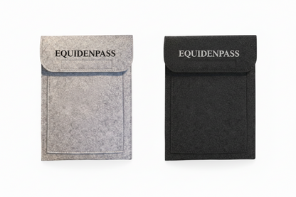 Personalisierbare Filztasche für Equidenpass mit Wunschfarbe